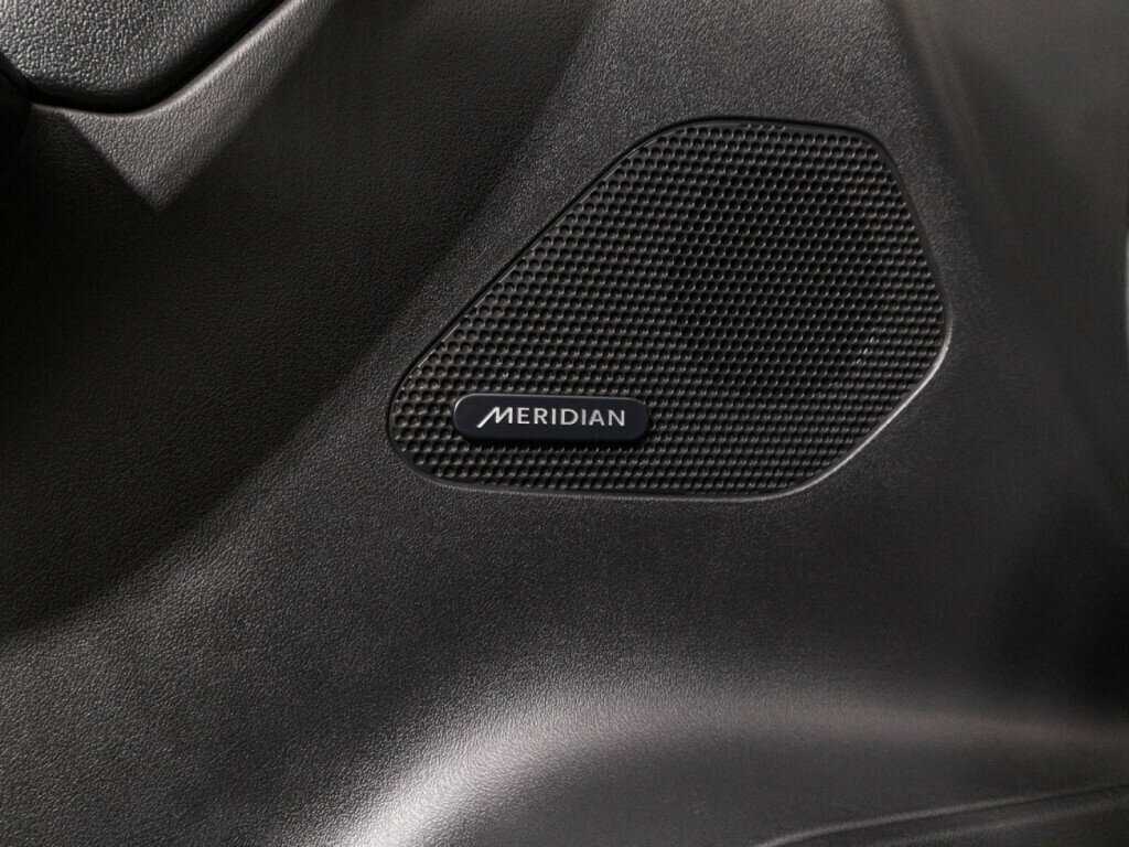 Jaguar F-Pace с пробегом — 2016 год. Фото: #20