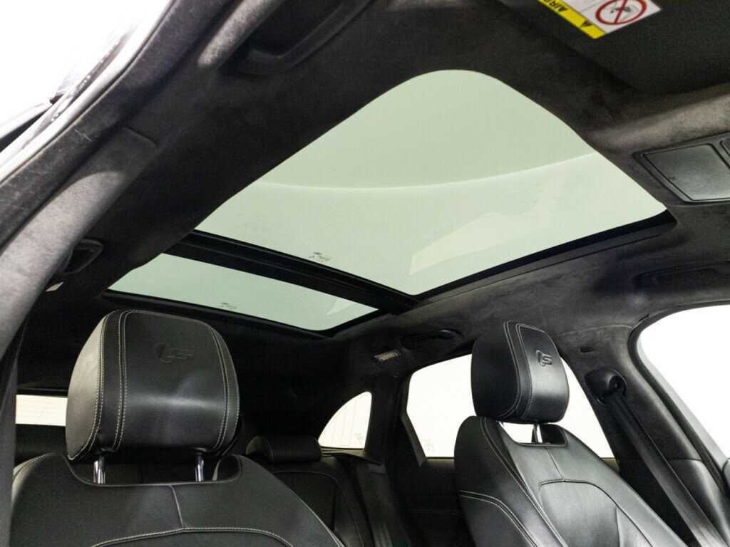 Jaguar F-Pace с пробегом — 2016 год. Фото: #24