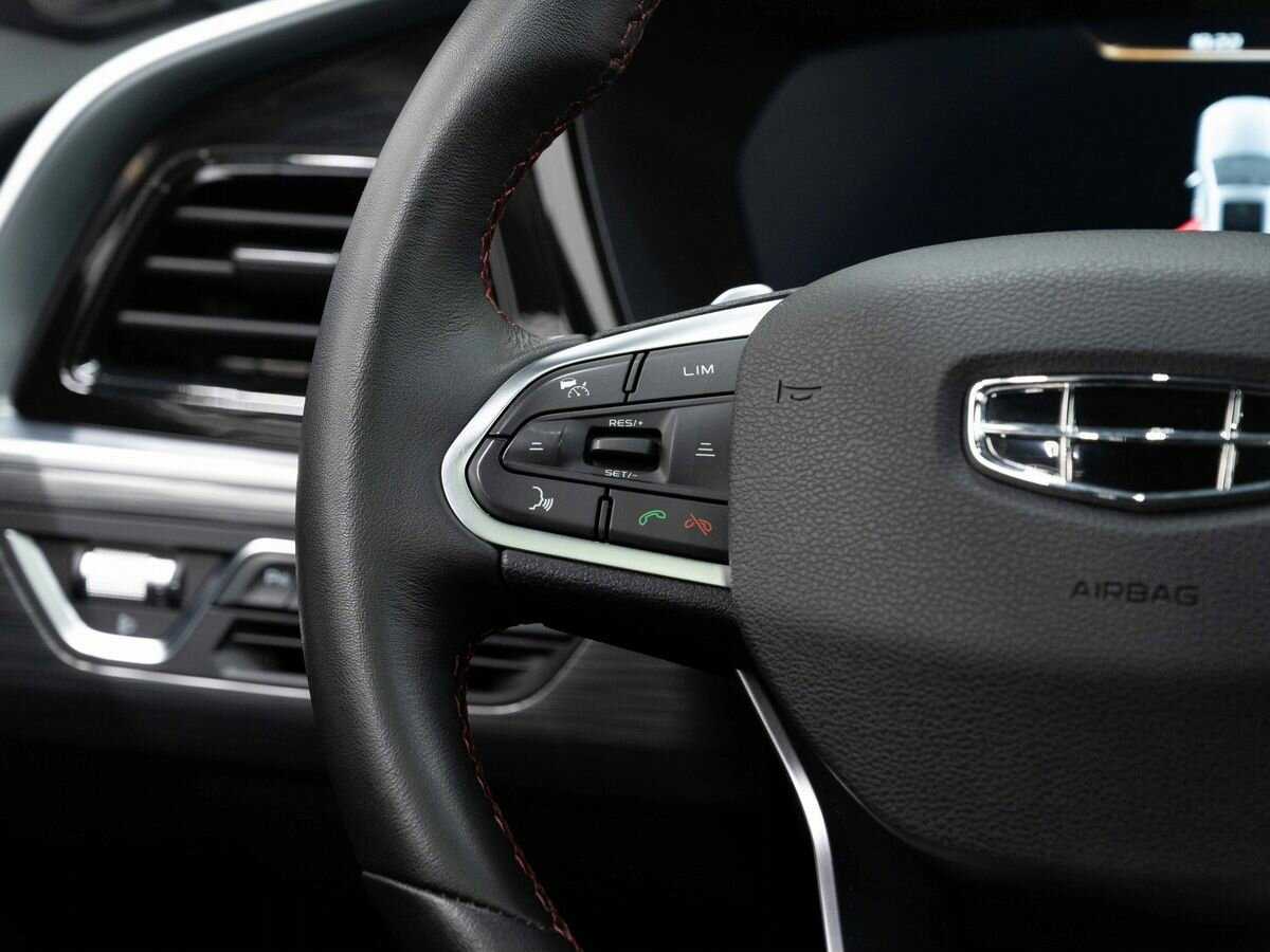 Geely Tugella с пробегом — 2023 год. Фото: #16