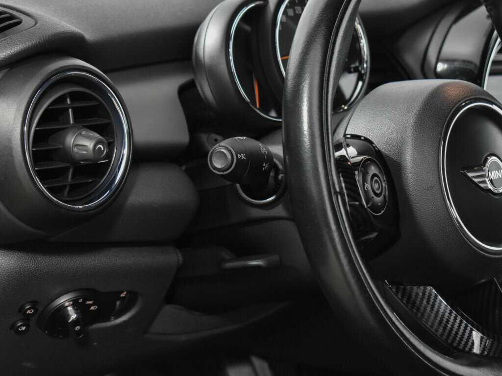 Mini Hatch с пробегом — 2014 год. Фото: #9