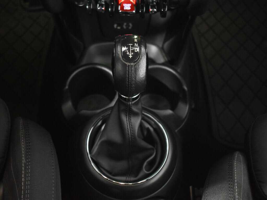 Mini Hatch с пробегом — 2014 год. Фото: #10