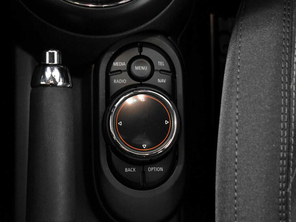 Mini Hatch с пробегом — 2014 год. Фото: #11