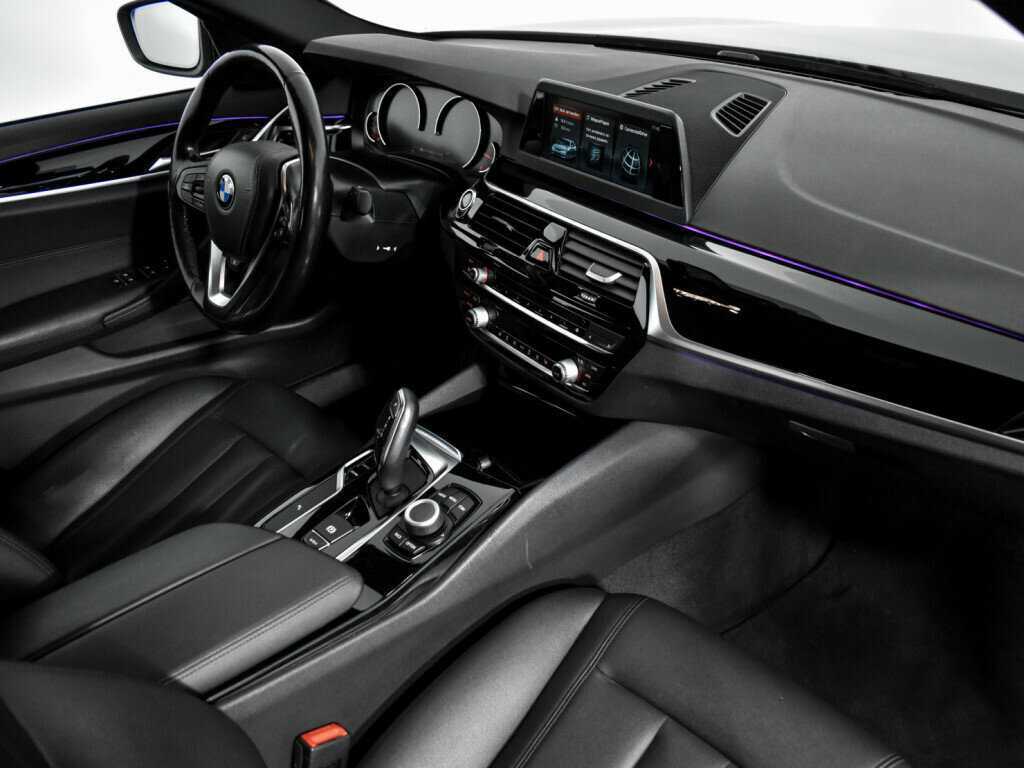 BMW 5 серии с пробегом — 2018 год. Фото: #17