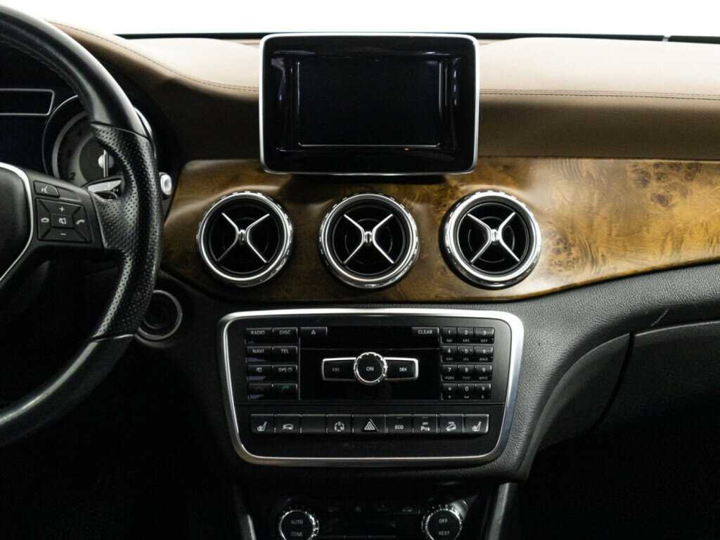 Mercedes-Benz GLA с пробегом — 2014 год. Фото: #12