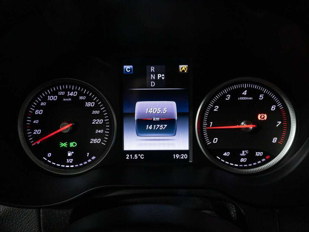 Mercedes-Benz GLC с пробегом — 2018 год. Фото: #11