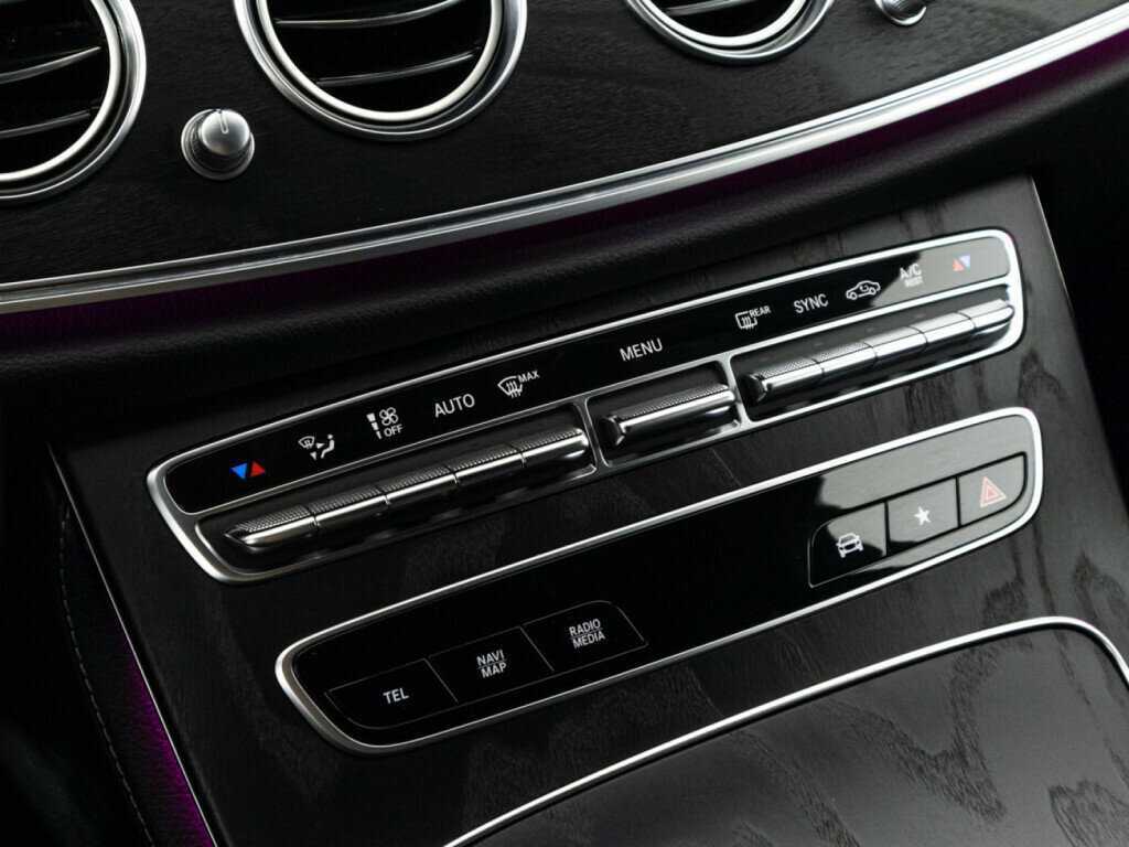 Mercedes-Benz E-Класс с пробегом — 2020 год. Фото: #17