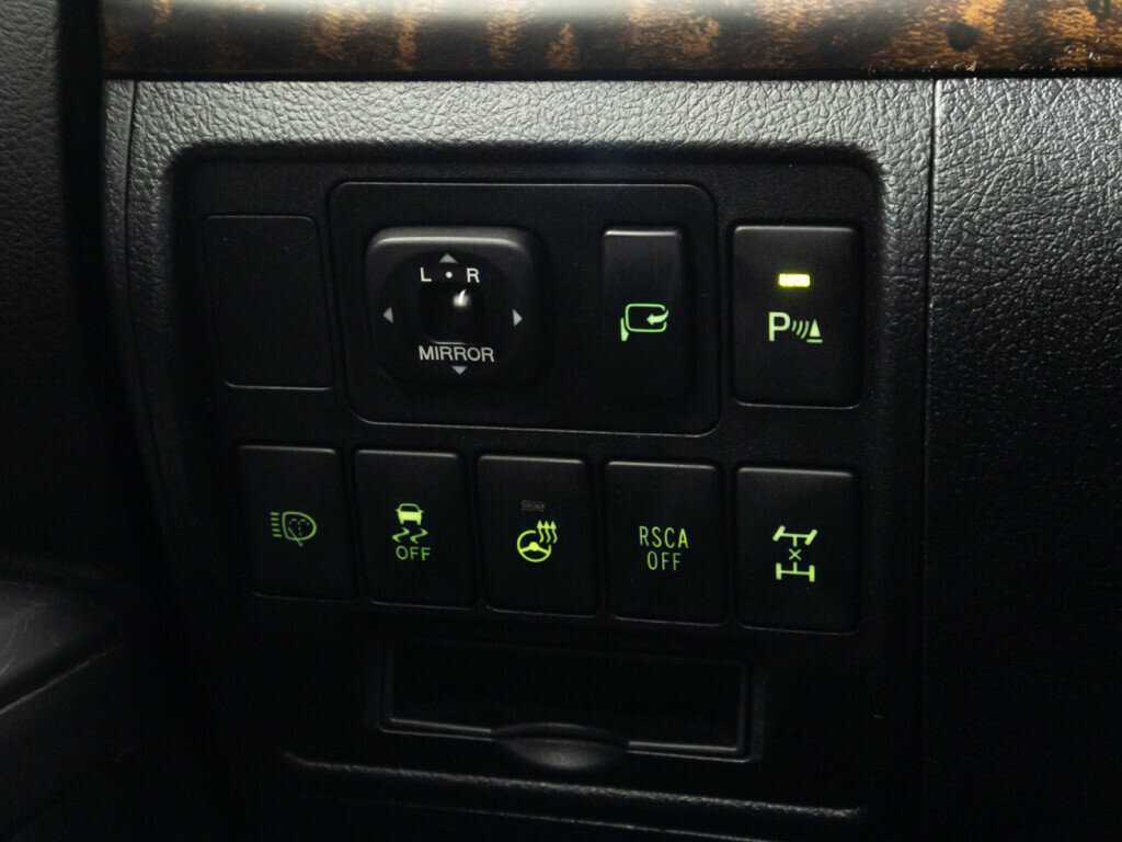 Toyota Land Cruiser с пробегом — 2014 год. Фото: #16