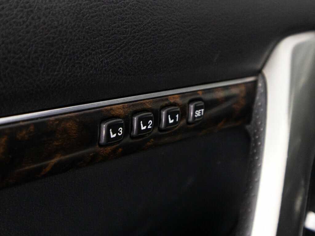 Toyota Land Cruiser с пробегом — 2014 год. Фото: #18