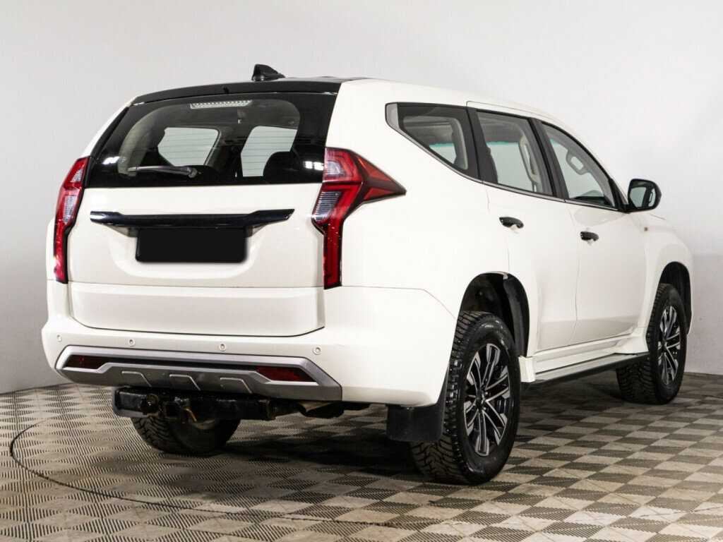 Mitsubishi Montero Sport с пробегом — 2022 год. Фото: #3