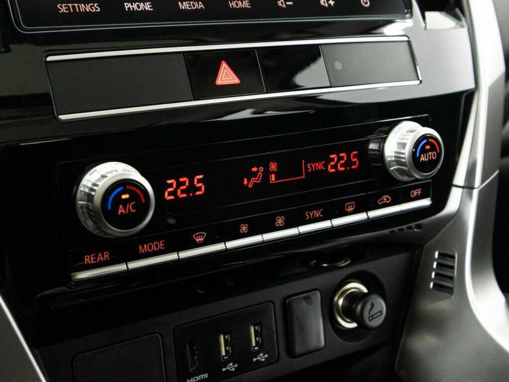 Mitsubishi Montero Sport с пробегом — 2022 год. Фото: #13