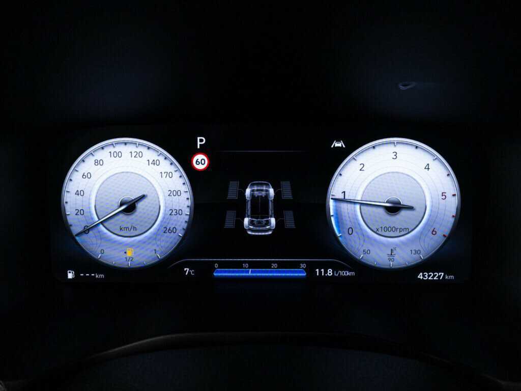 Hyundai Santa Fe с пробегом — 2022 год. Фото: #11