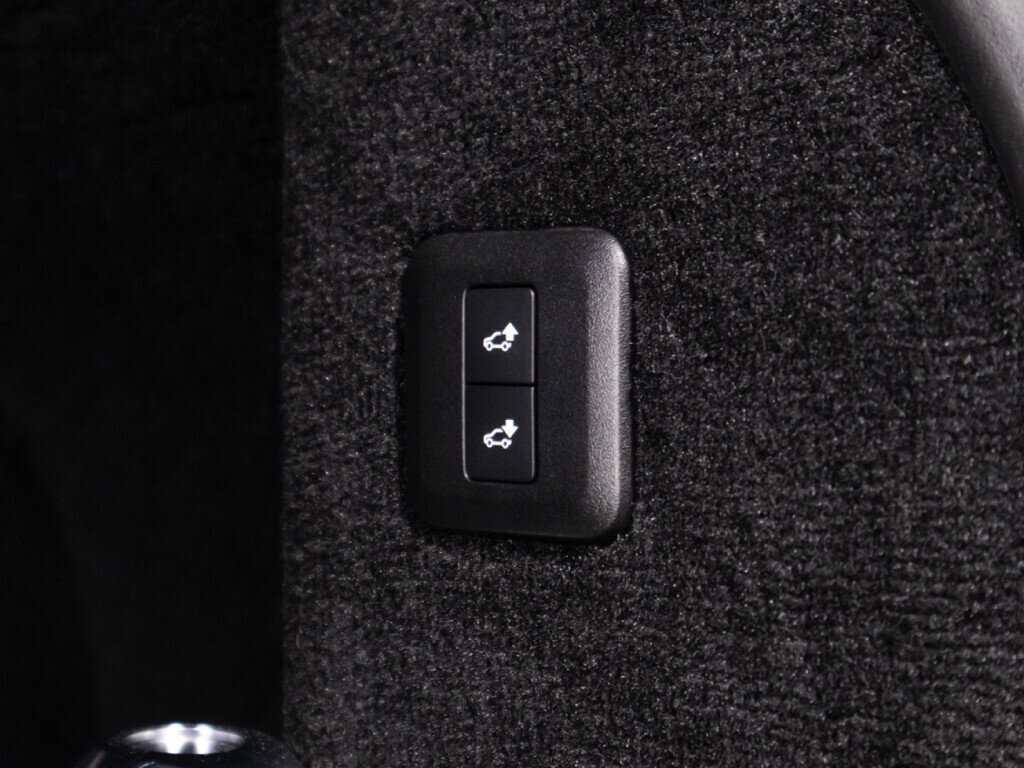 Land Rover Range Rover Sport с пробегом — 2018 год. Фото: #15