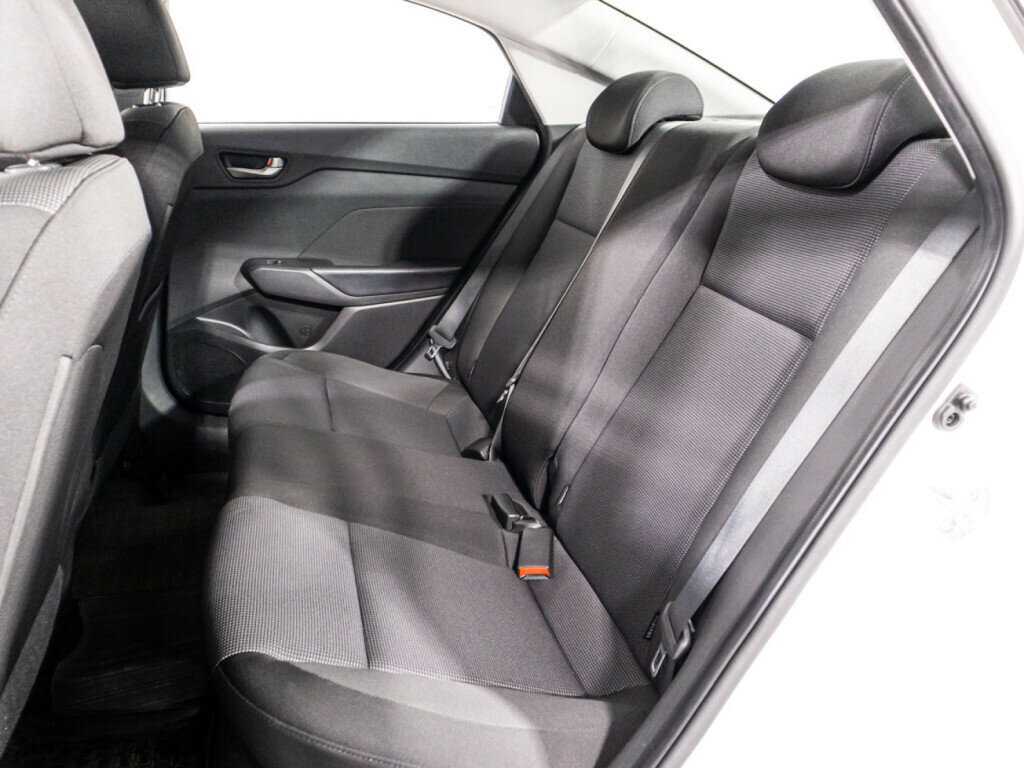 Hyundai Solaris с пробегом — 2017 год. Фото: #9