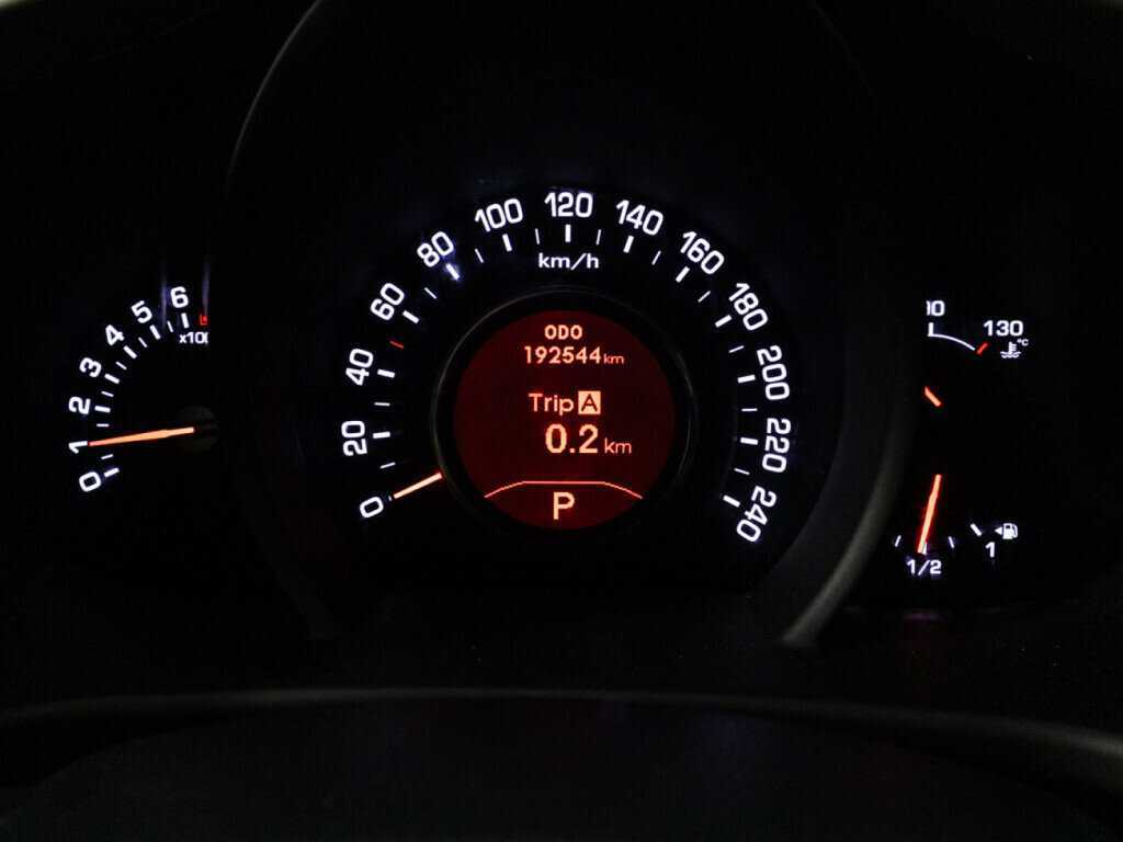 Kia Sportage с пробегом — 2011 год. Фото: #11