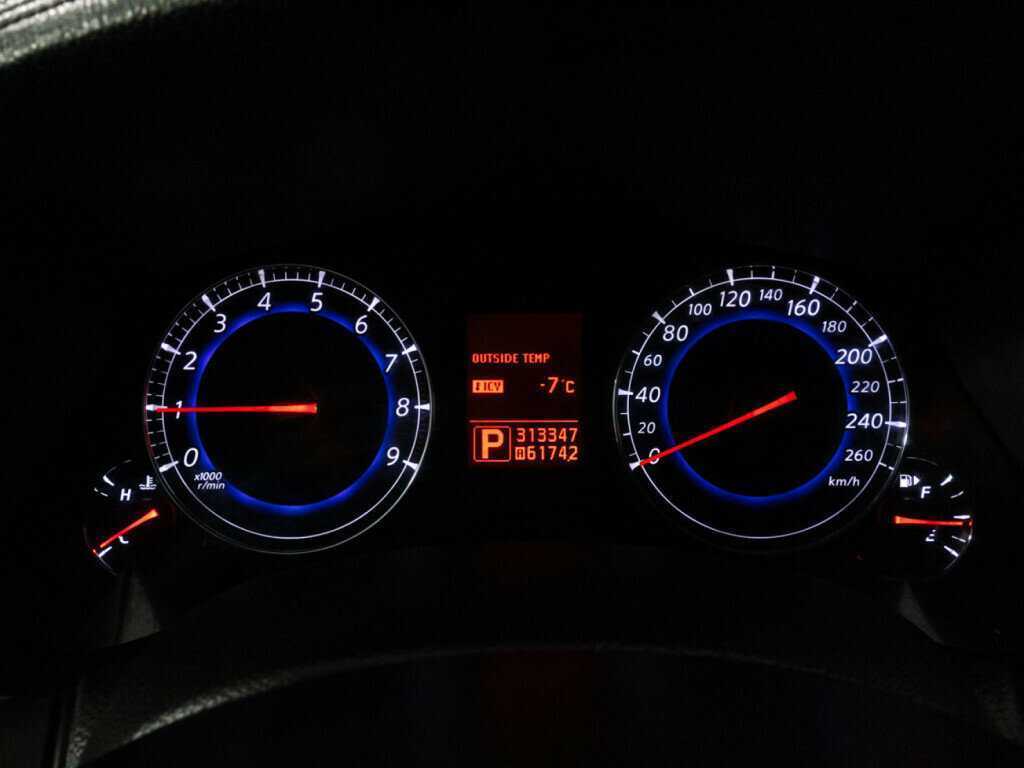 Infiniti EX с пробегом — 2008 год. Фото: #11