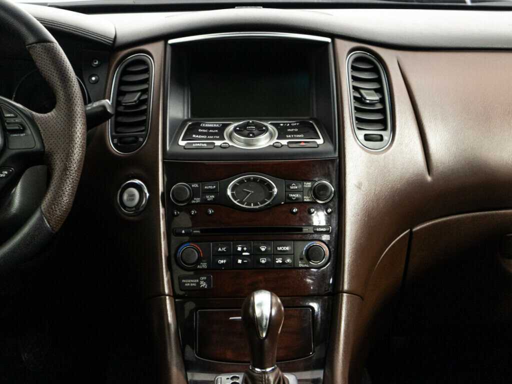 Infiniti EX с пробегом — 2008 год. Фото: #13