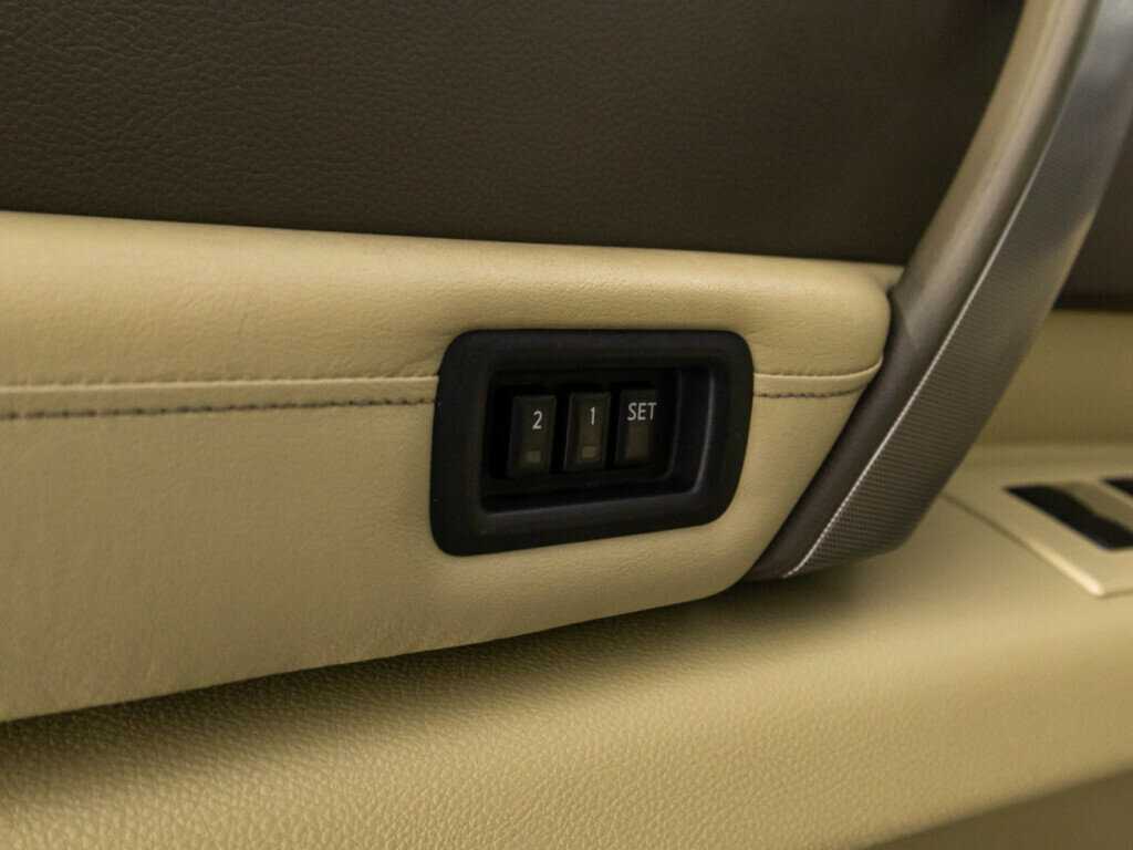 Infiniti FX с пробегом — 2008 год. Фото: #15