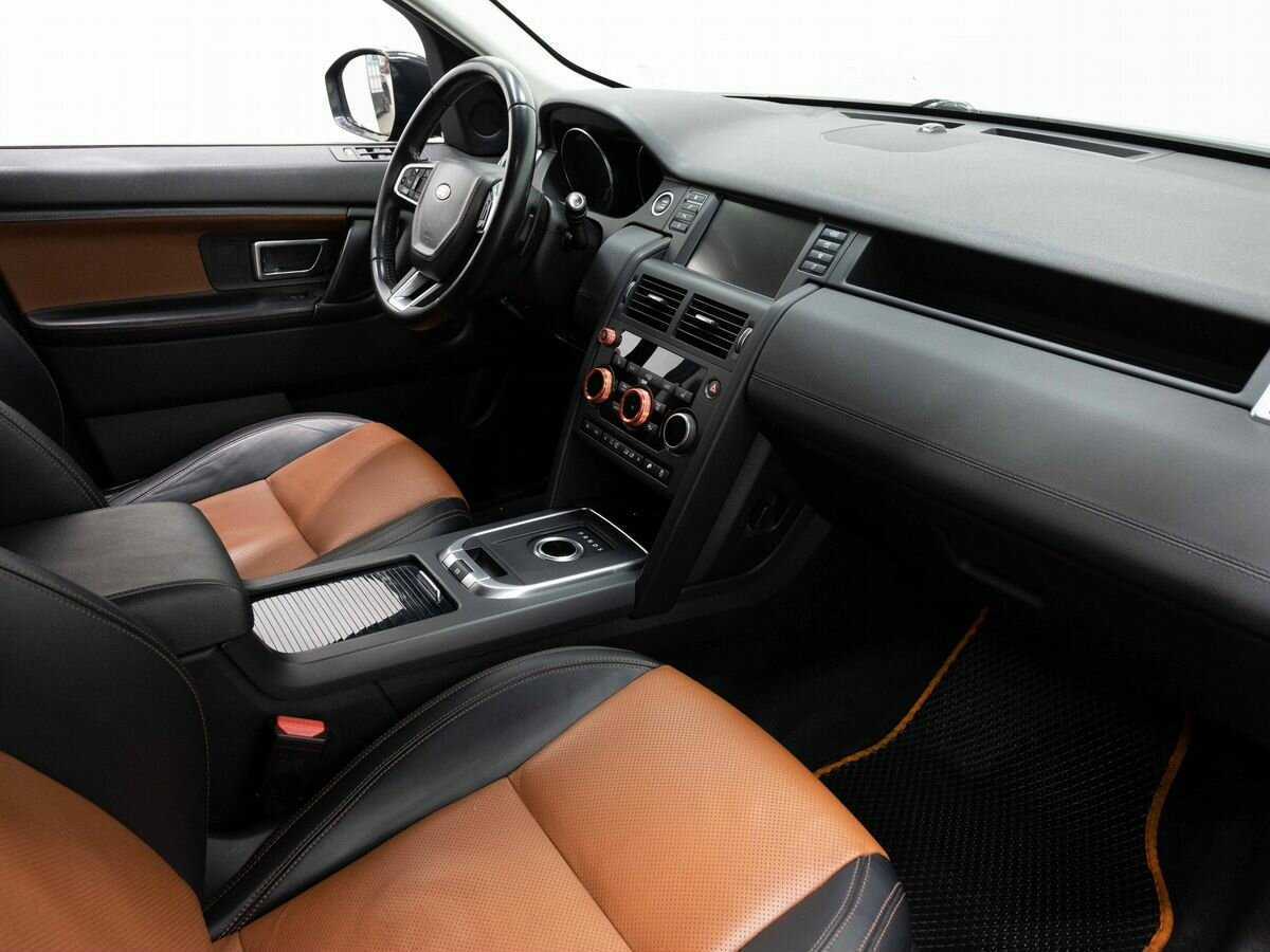 Land Rover Discovery Sport с пробегом — 2015 год. Фото: #11