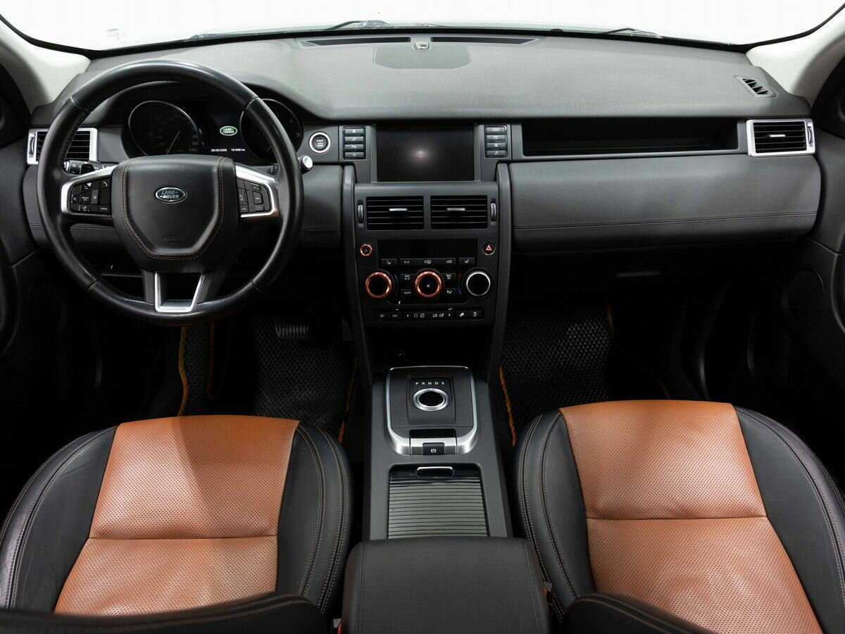 Land Rover Discovery Sport с пробегом — 2015 год. Фото: #13