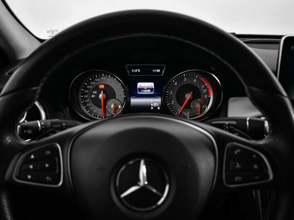 Mercedes-Benz GLA с пробегом — 2016 год. Фото: #10