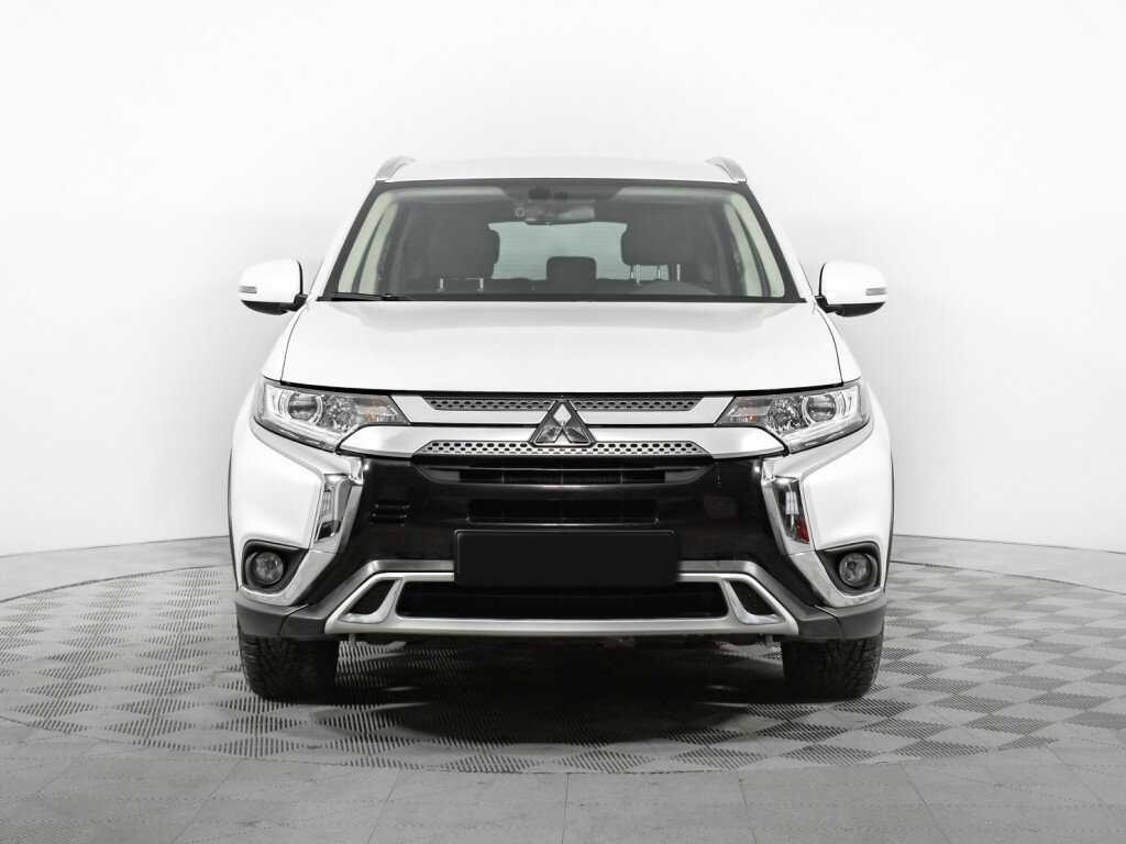 Mitsubishi Outlander с пробегом — 2020 год. Фото: #1