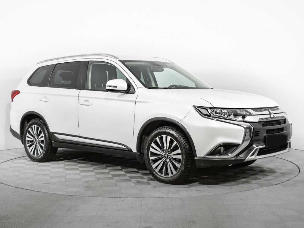 Mitsubishi Outlander с пробегом — 2020 год. Фото: #2