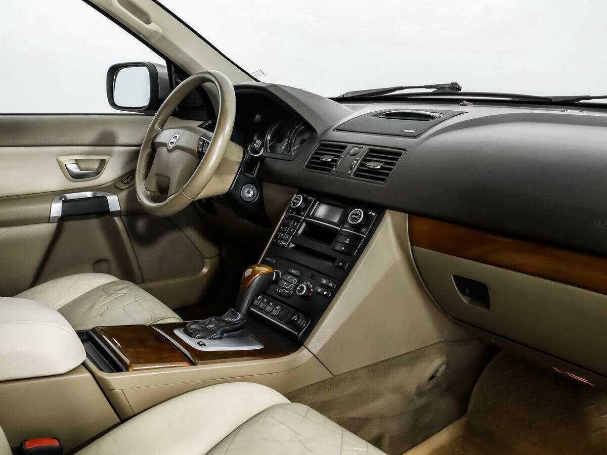 Volvo XC90 с пробегом — 2008 год. Фото: #11