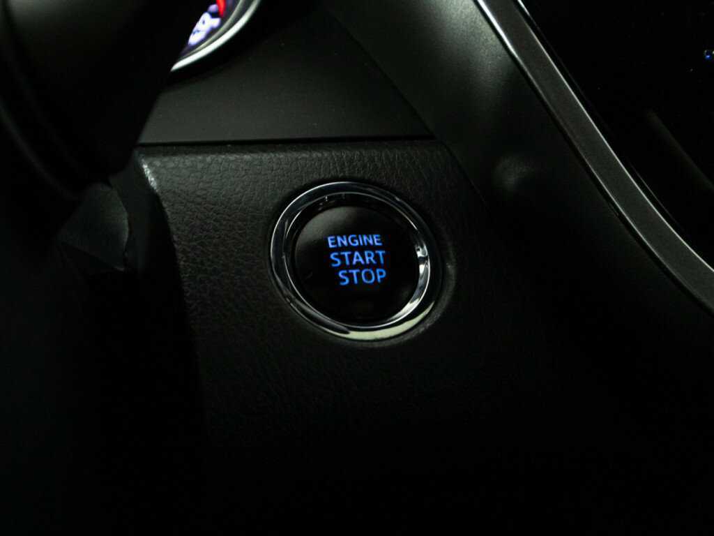 Toyota Camry с пробегом — 2020 год. Фото: #21