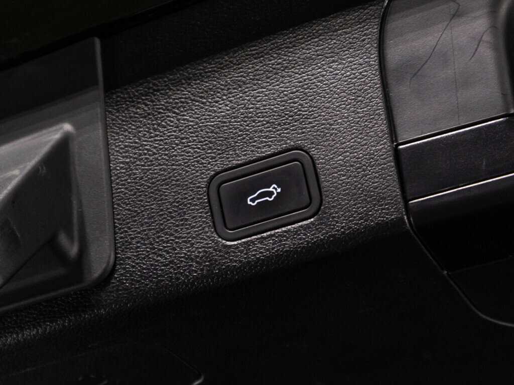 Geely Tugella с пробегом — 2023 год. Фото: #15