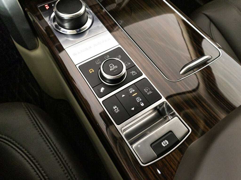 Land Rover Range Rover с пробегом — 2015 год. Фото: #20