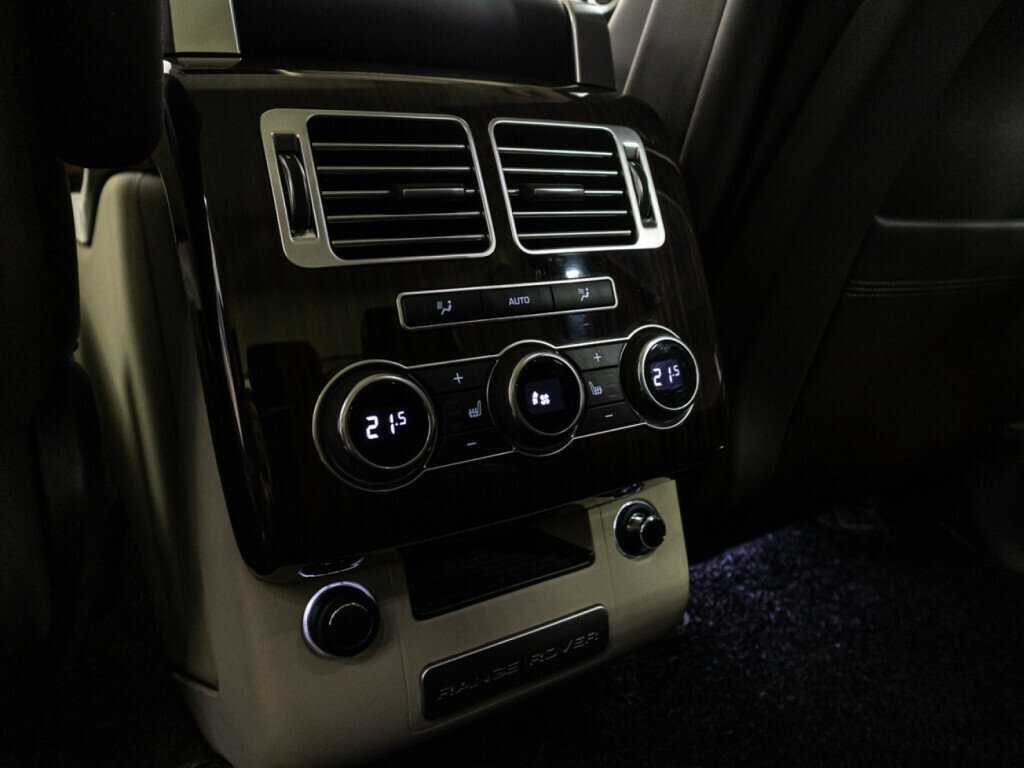 Land Rover Range Rover с пробегом — 2015 год. Фото: #22