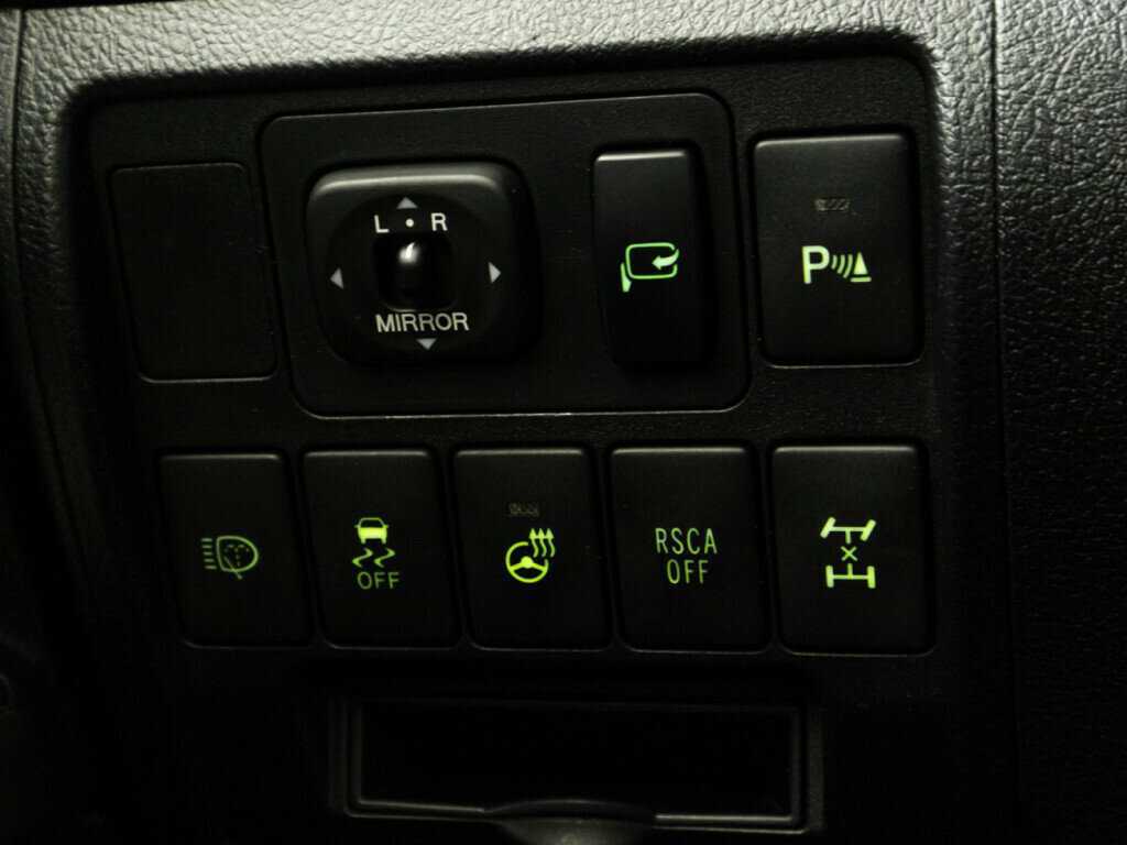 Toyota Land Cruiser с пробегом — 2014 год. Фото: #22