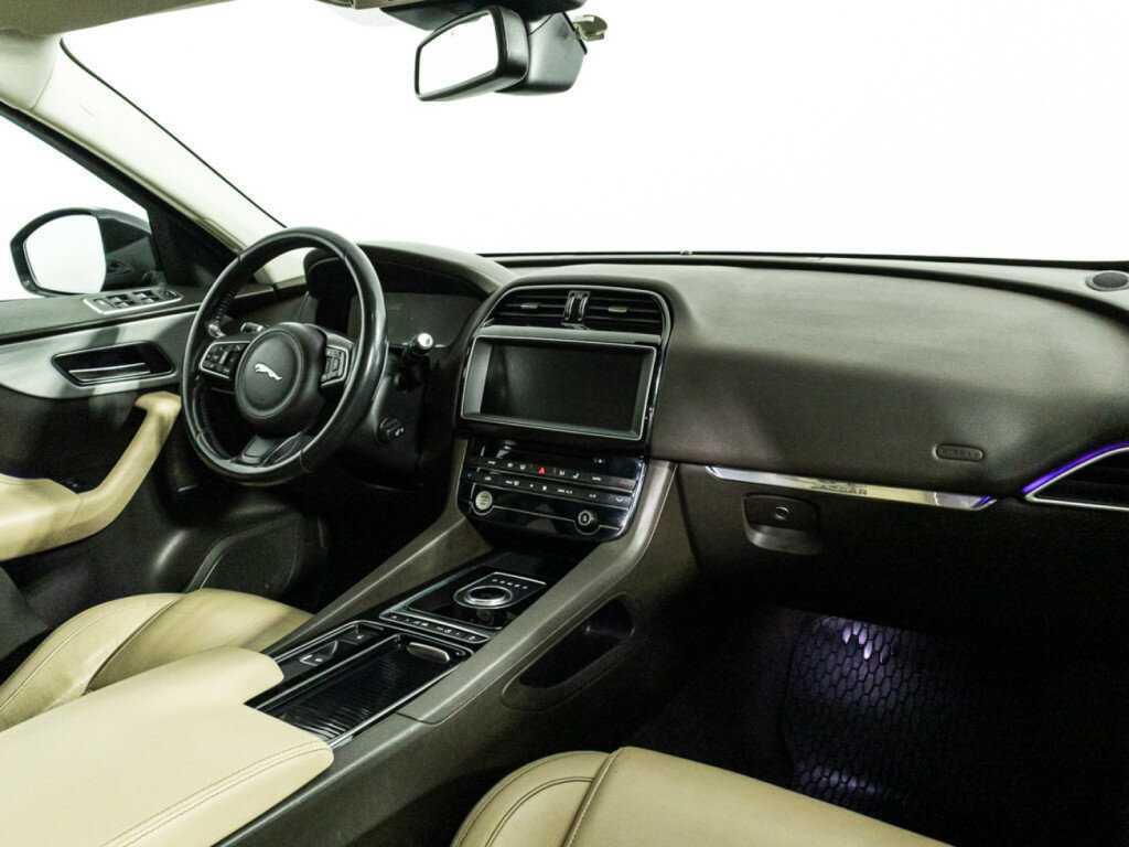 Jaguar F-Pace с пробегом — 2016 год. Фото: #6