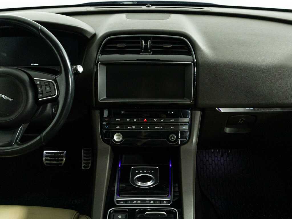 Jaguar F-Pace с пробегом — 2016 год. Фото: #11