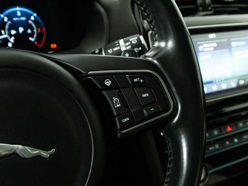 Jaguar F-Pace с пробегом — 2016 год. Фото: #16