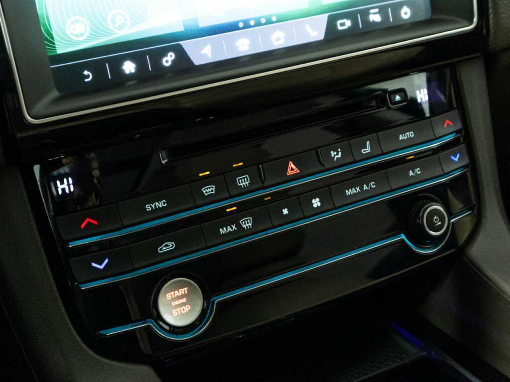 Jaguar F-Pace с пробегом — 2016 год. Фото: #20