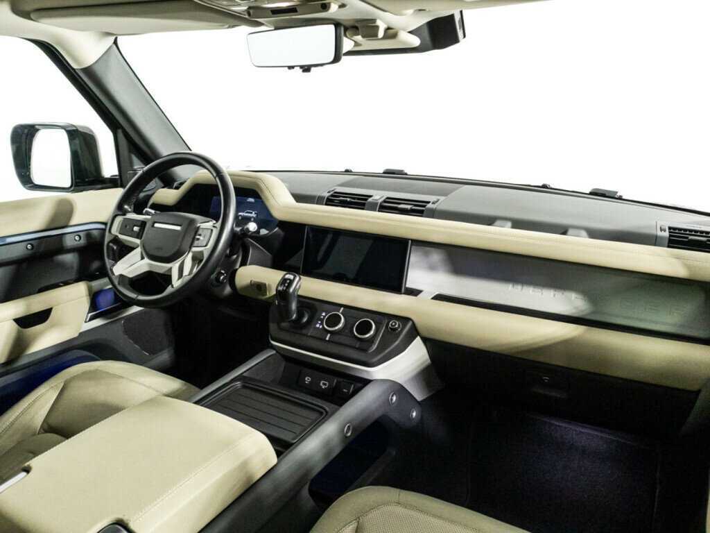Land Rover Defender с пробегом — 2021 год. Фото: #6
