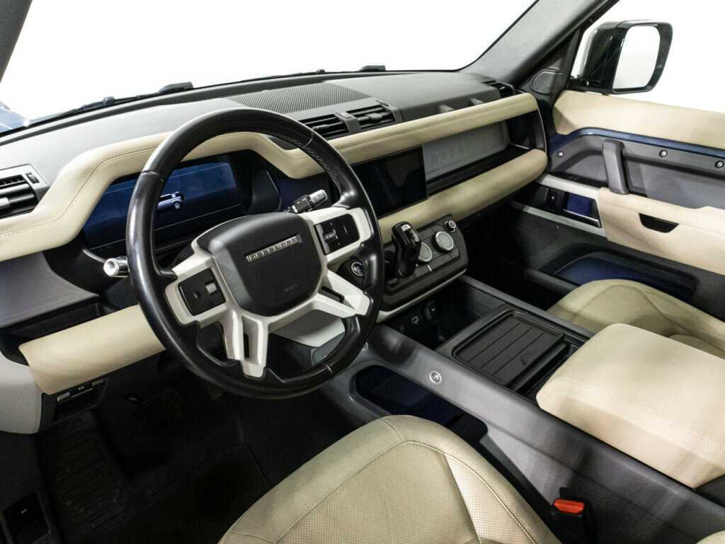 Land Rover Defender с пробегом — 2021 год. Фото: #8