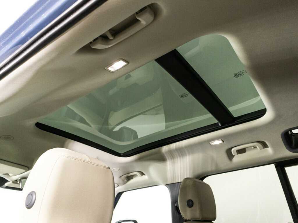 Land Rover Defender с пробегом — 2021 год. Фото: #16