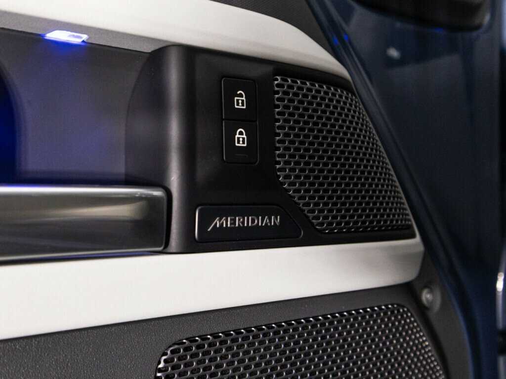 Land Rover Defender с пробегом — 2021 год. Фото: #19