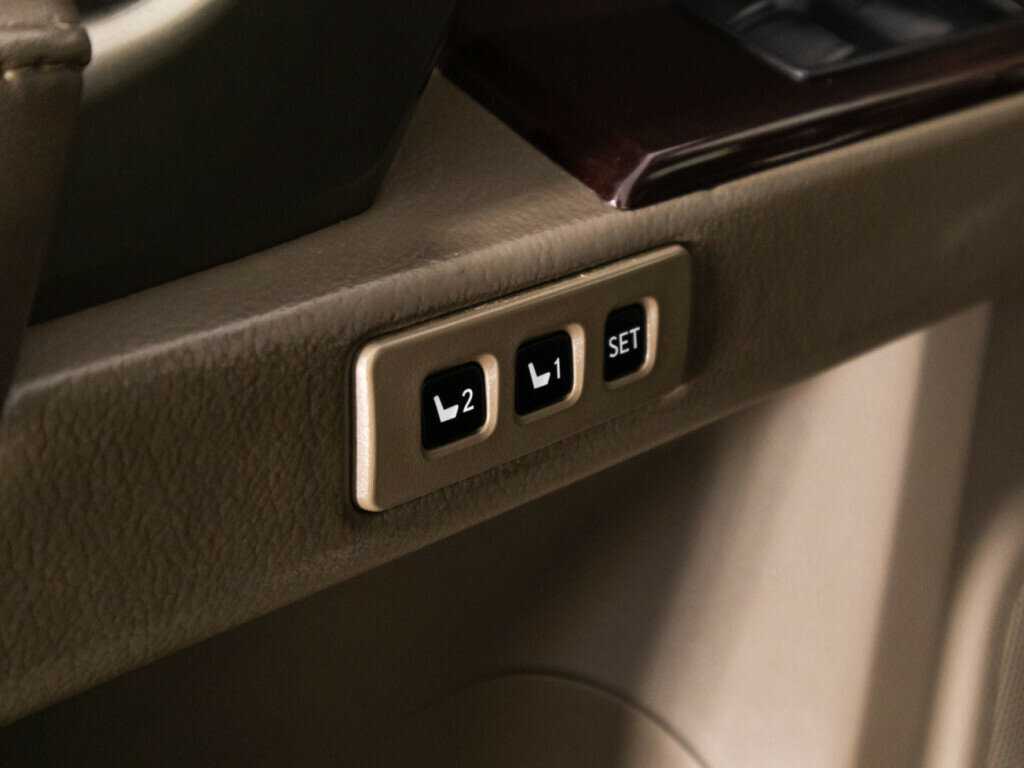 Lexus GX с пробегом — 2014 год. Фото: #15