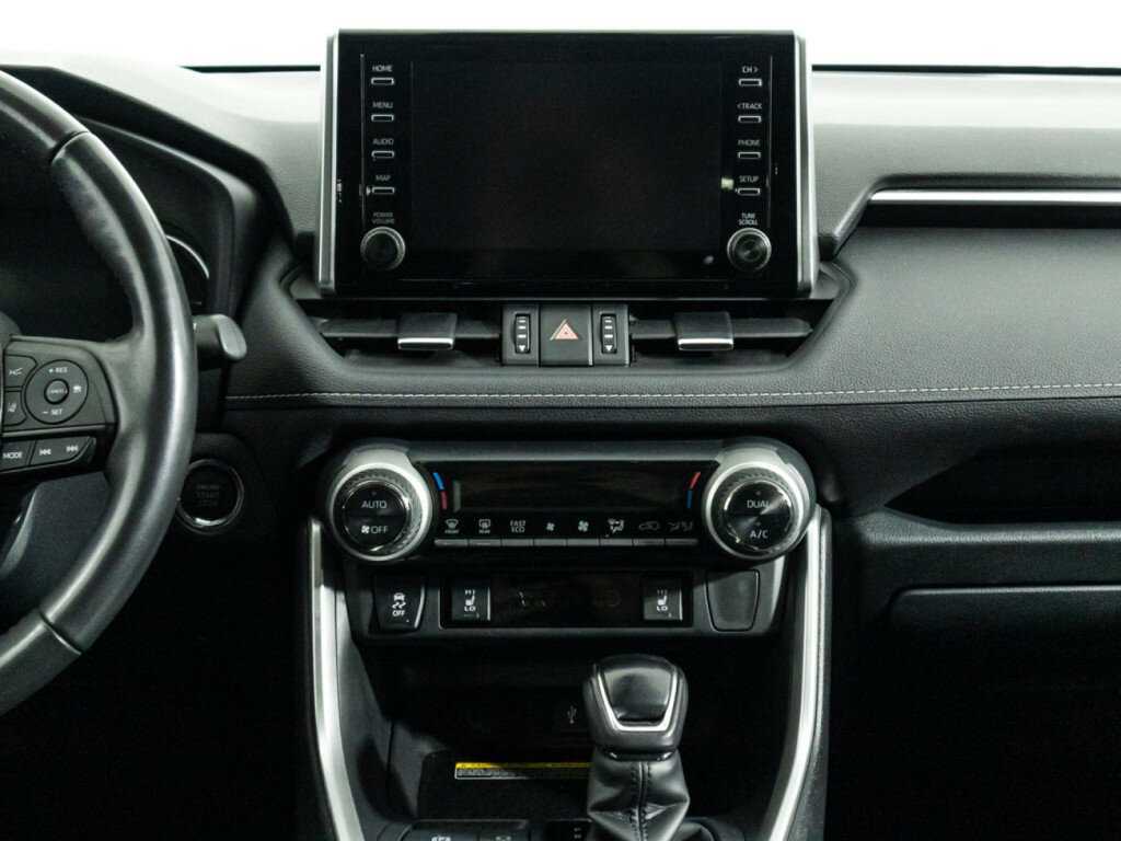 Toyota RAV4 с пробегом — 2022 год. Фото: #13