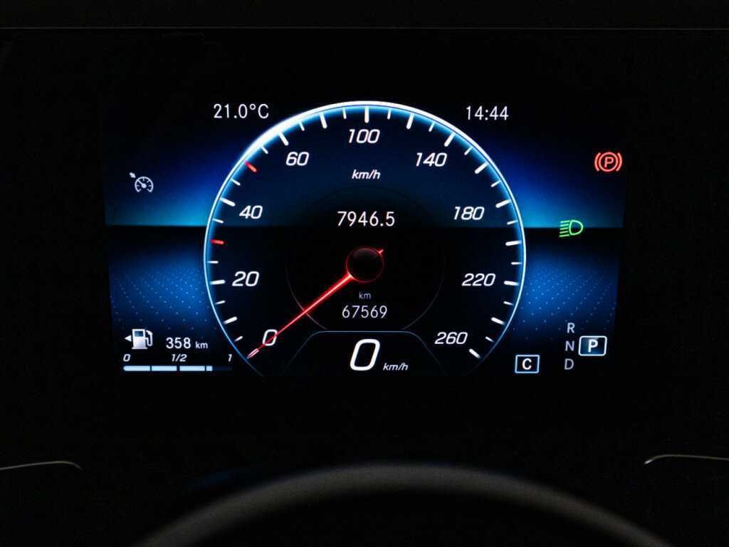 Mercedes-Benz GLB с пробегом — 2020 год. Фото: #11