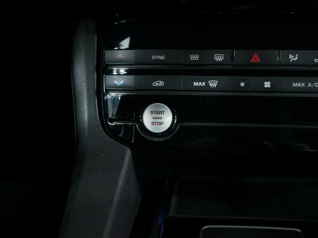 Jaguar F-Pace с пробегом — 2017 год. Фото: #14