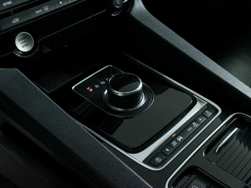 Jaguar F-Pace с пробегом — 2017 год. Фото: #15