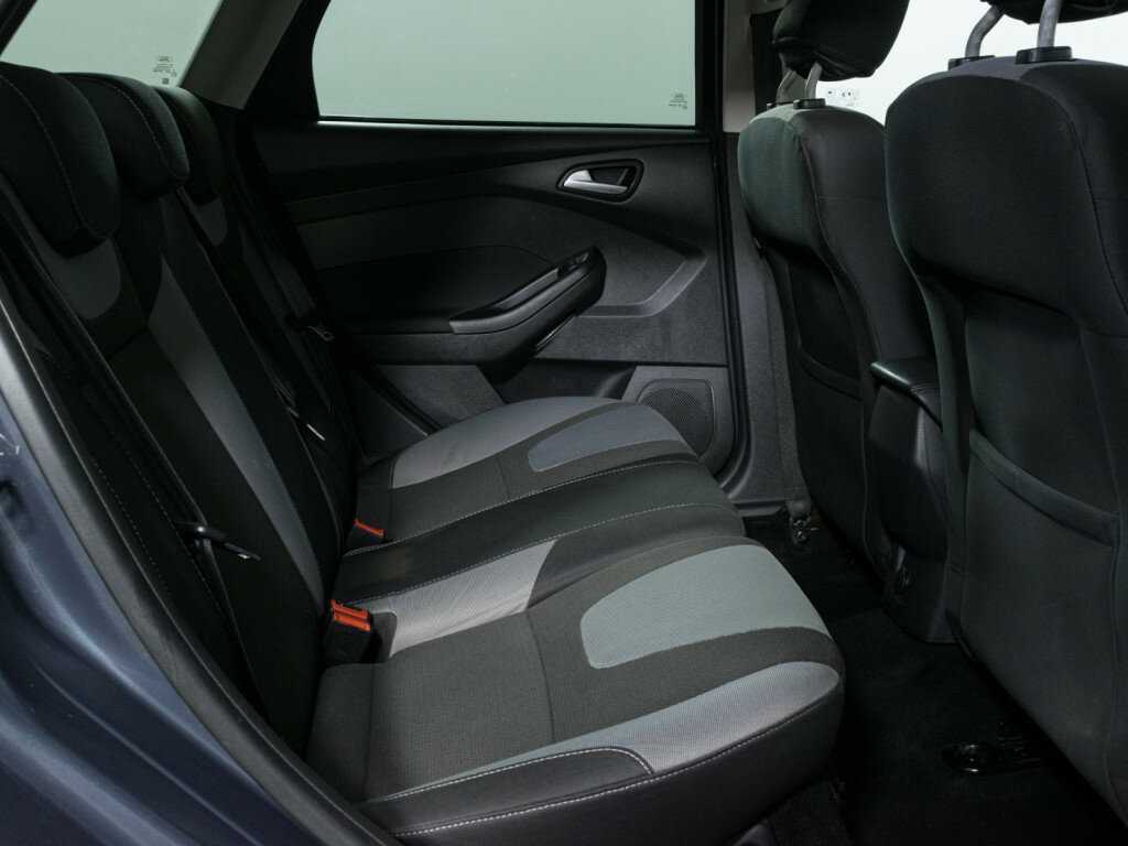 Ford Focus с пробегом — 2012 год. Фото: #9