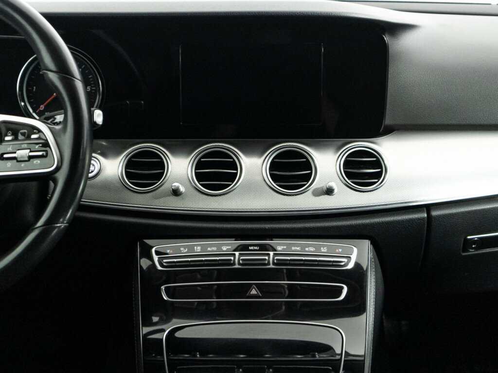 Mercedes-Benz E-Класс с пробегом — 2019 год. Фото: #13