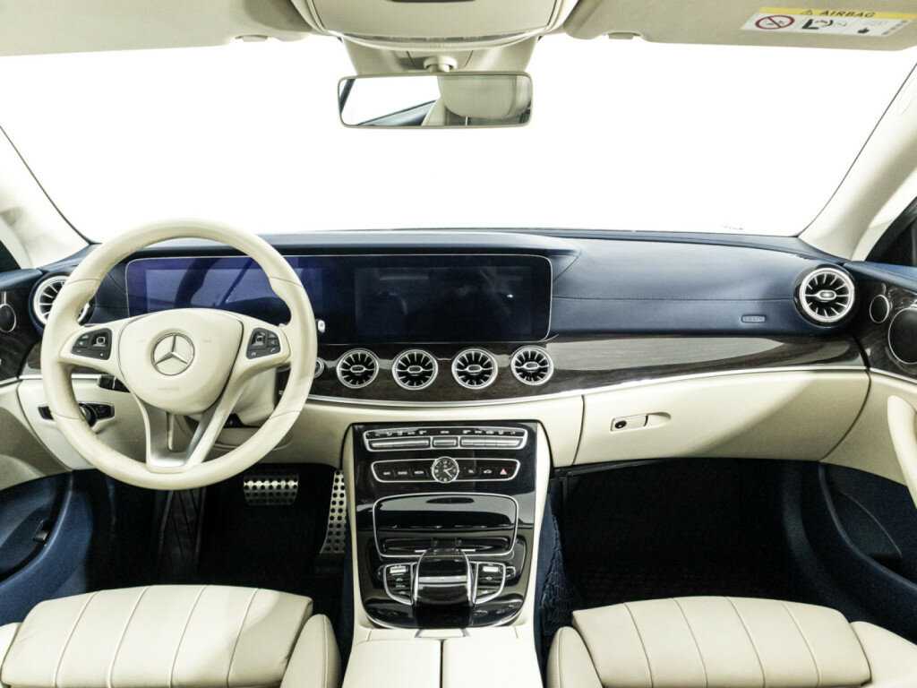 Mercedes-Benz E-Класс с пробегом — 2017 год. Фото: #12