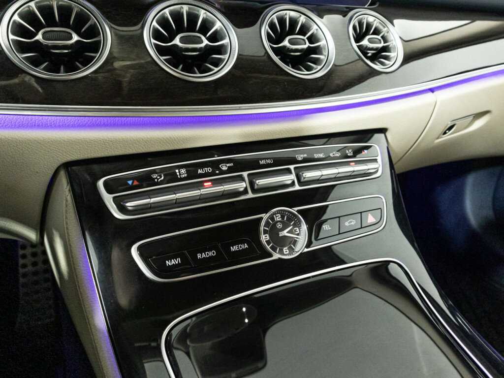 Mercedes-Benz E-Класс с пробегом — 2017 год. Фото: #18