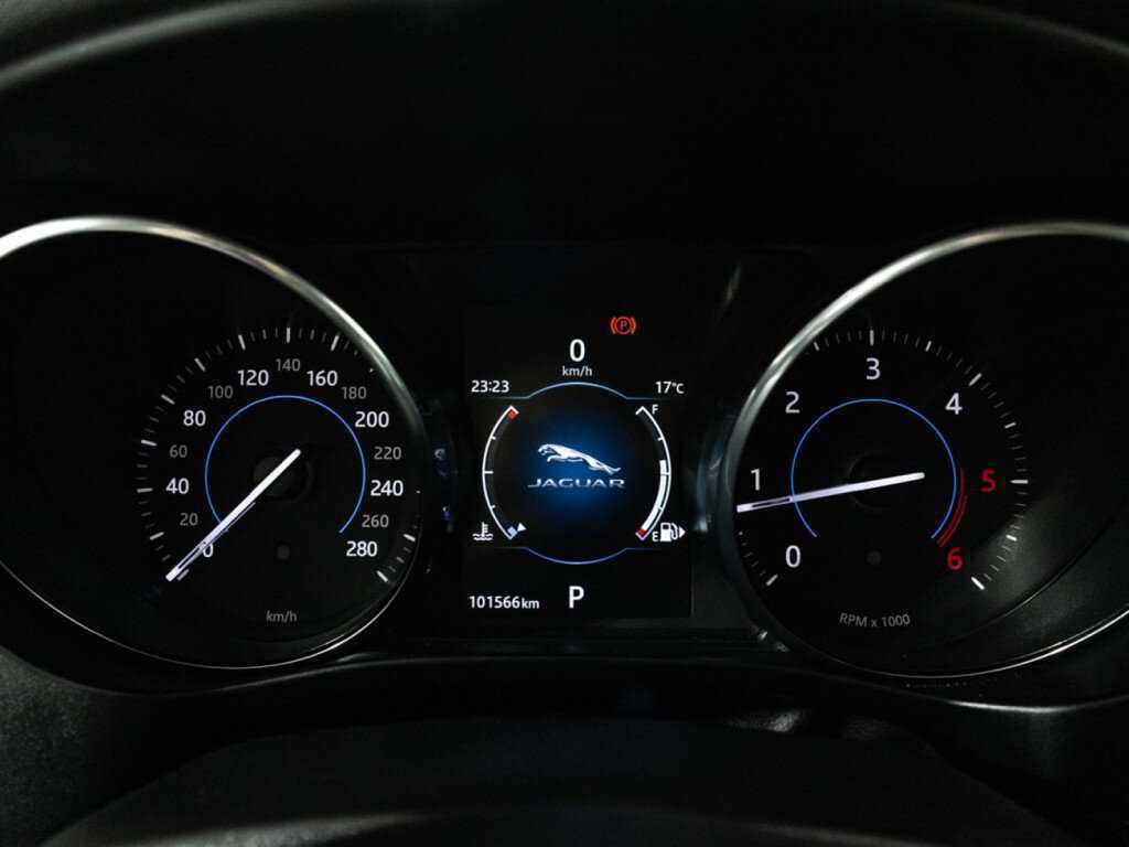 Jaguar F-Pace с пробегом — 2016 год. Фото: #11